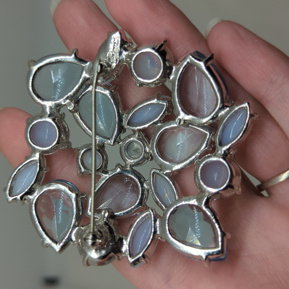 Vintage Schiaparelli Opalescent Blue Rhinestone Brooch Open Back - Picture 6 of 11
